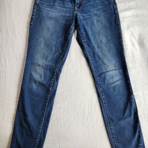 Old Navy Mid-Rise Rockstar Super-Skinny Jeans - Picture 10 of 11